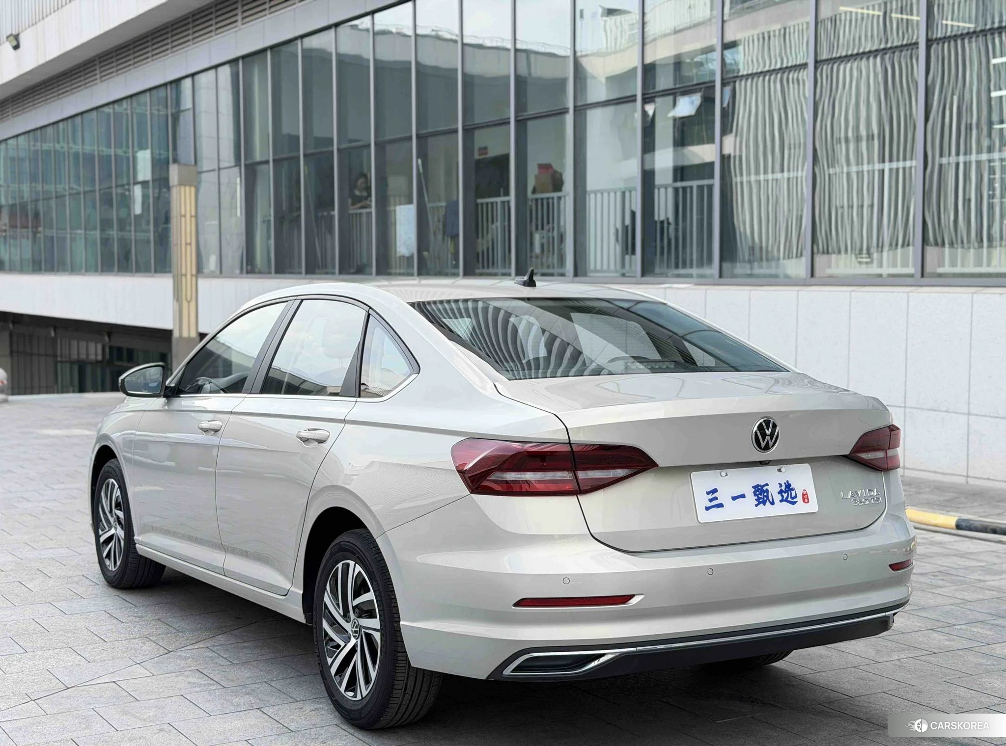 Volkswagen Lavida 2021 Шампань из Китая, фото 3