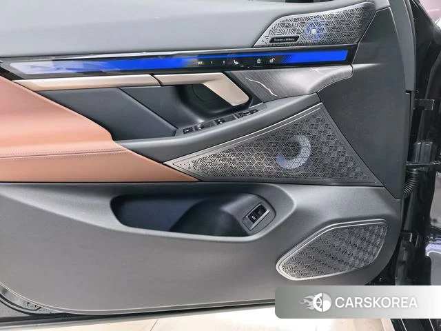 BMW 5 series 2024 Черный из Китая, фото 3