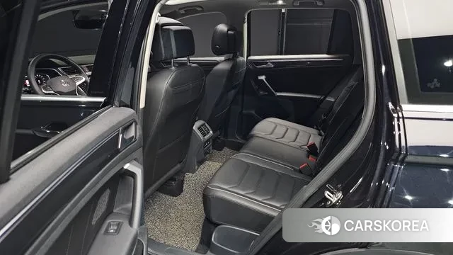 Volkswagen Tiguan second Generation 2022 Черный из Кореи, фото 3