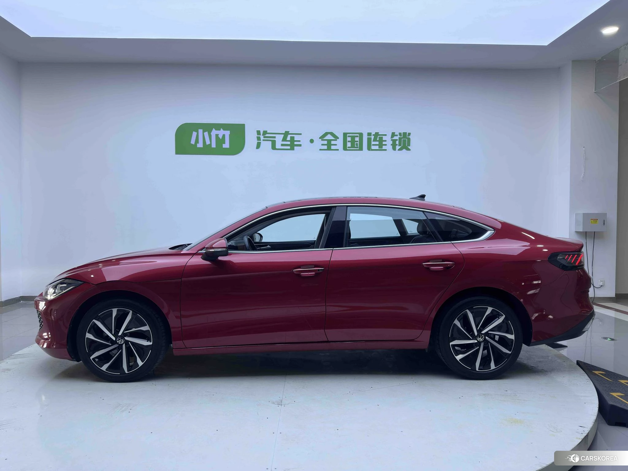 Volkswagen Lingdu 2022 Красный из Китая, фото 3