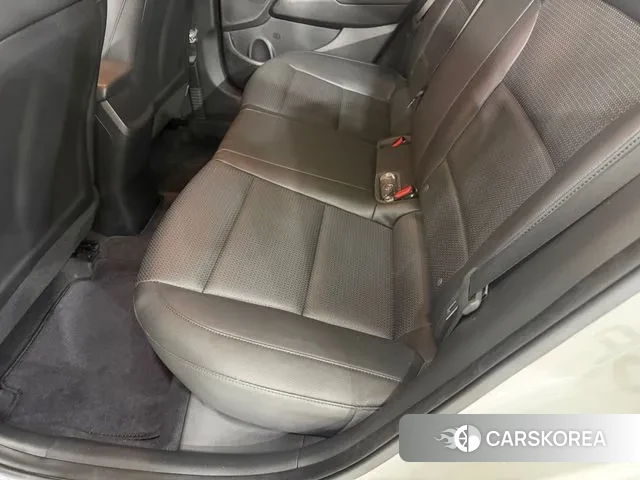 Hyundai Avante AD 2018 Белый из Кореи, фото 3