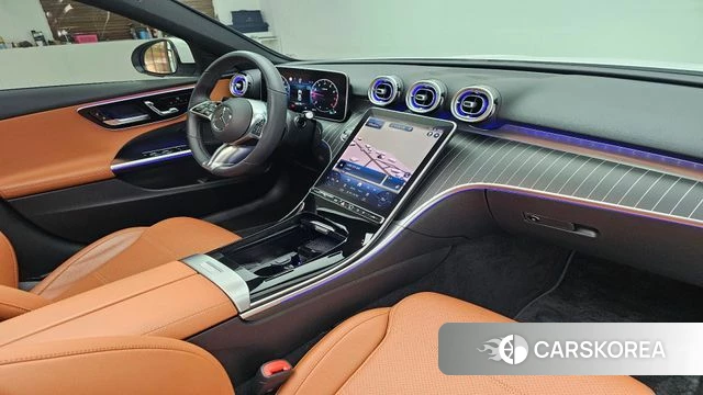 Mercedes-Benz C-Class W206 2023 Белый из Кореи, фото 3
