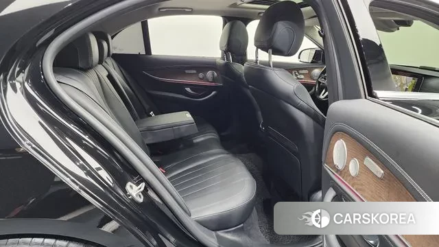 Mercedes-Benz E-Class W213 2020 Черный из Кореи, фото 3