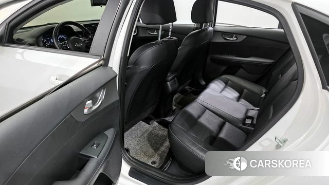 Kia Come New K3 2021 Белый из Кореи, фото 3