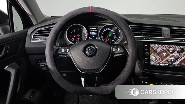 Volkswagen Tiguan second Generation 2020 Черный из Кореи, фото 3