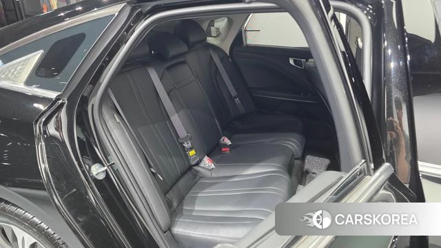 Kia K8 Hybrid 2022 Черный из Кореи, фото 3