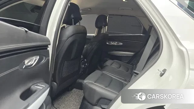 Genesis GV70 2023 Белый из Кореи, фото 3