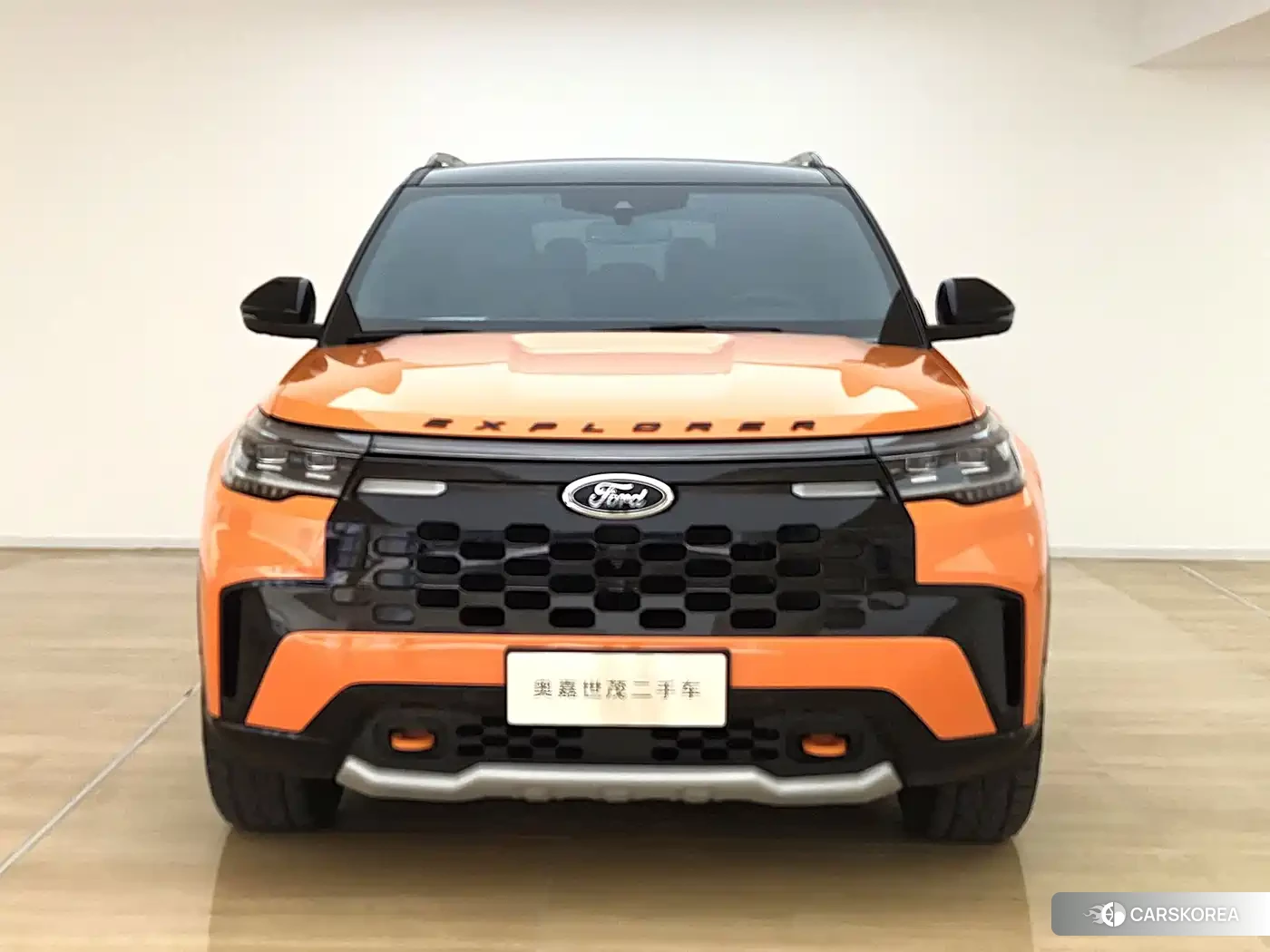 Ford Explorer 2023 Yellow/orange из Китая, фото 3