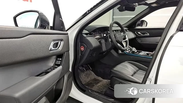 Land Rover Range Rover Velar 2023 Белый из Кореи, фото 3