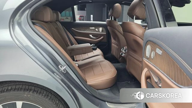 Mercedes-Benz E-Class W213 2021 Серый из Кореи, фото 3