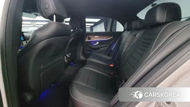 Mercedes-Benz E-Class W213 2023 Белый из Кореи, фото 3