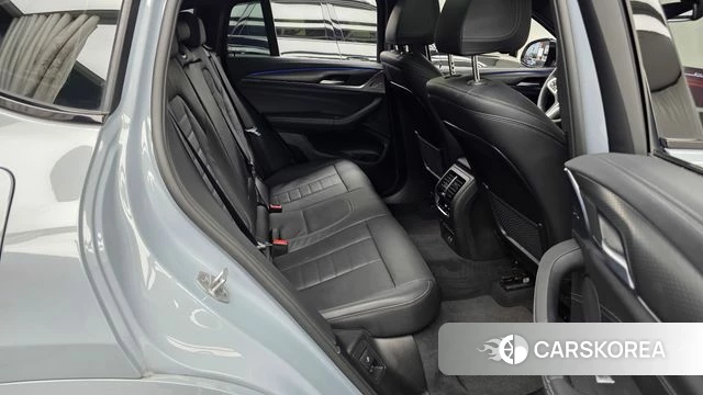 BMW X4 (G02) 2025 Небесно-голубой из Кореи, фото 3