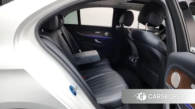 Mercedes-Benz E-Class W213 2019 Белый из Кореи, фото 3