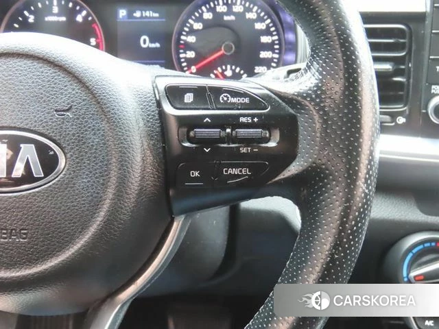 Kia Stonic 2018 Черный из Кореи, фото 3