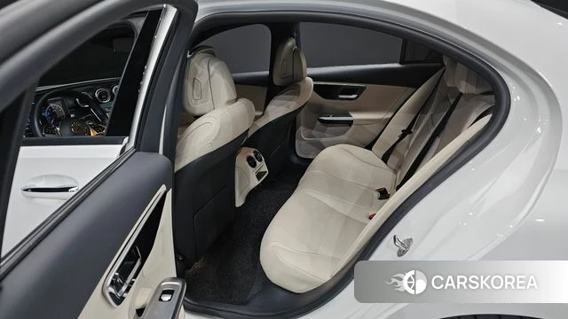 Mercedes-Benz C-Class W206 2023 Белый из Кореи, фото 3