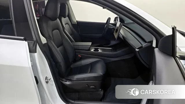 Tesla Model Y 2022 Белый из Кореи, фото 3