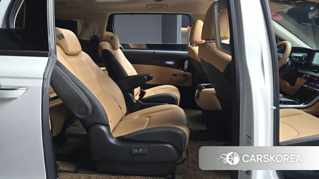 Kia Carnival 4th generation 2023 Белый из Кореи, фото 3