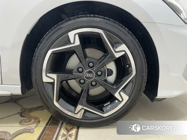 Audi A3 2023 Белый из Китая, фото 3