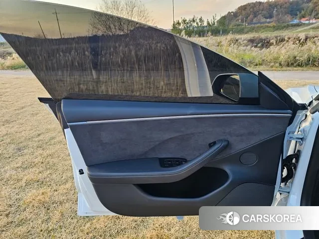 Tesla Model 3 2025 Белый из Кореи, фото 3