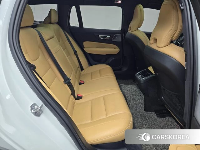 Volvo V60 Cross-Country 2nd Generation 2021 Белый из Кореи, фото 3