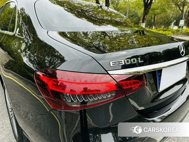 Mercedes-Benz E-class 2023 Черный из Китая, фото 3