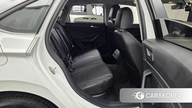 Volkswagen 7th Generation of Jetta 2023 Белый из Кореи, фото 3