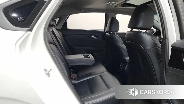 Kia The New K3 2nd generation 2022 Белый из Кореи, фото 3