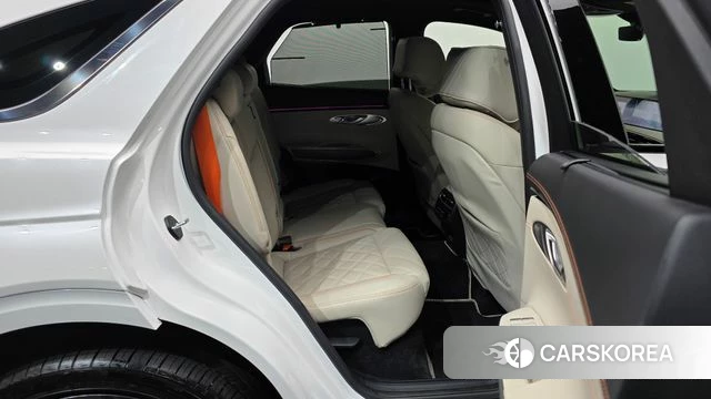 Genesis GV70 2025 Белый из Кореи, фото 3