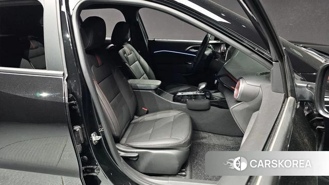 Chevrolet (GM Daewoo) Trax Crossover 2023 Черный из Кореи, фото 3