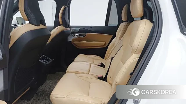 Volvo XC90 second Generation 2023 Белый из Кореи, фото 3