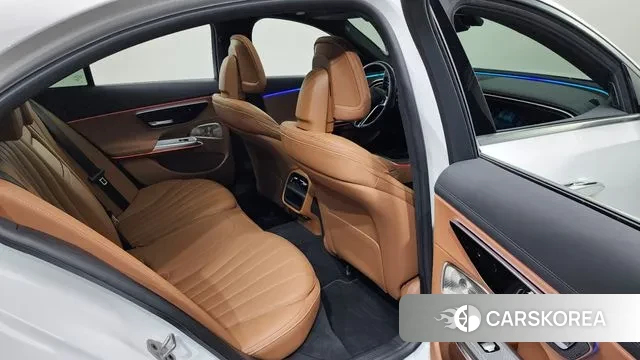 Mercedes-Benz E-Class W214 2024 Белый из Кореи, фото 3