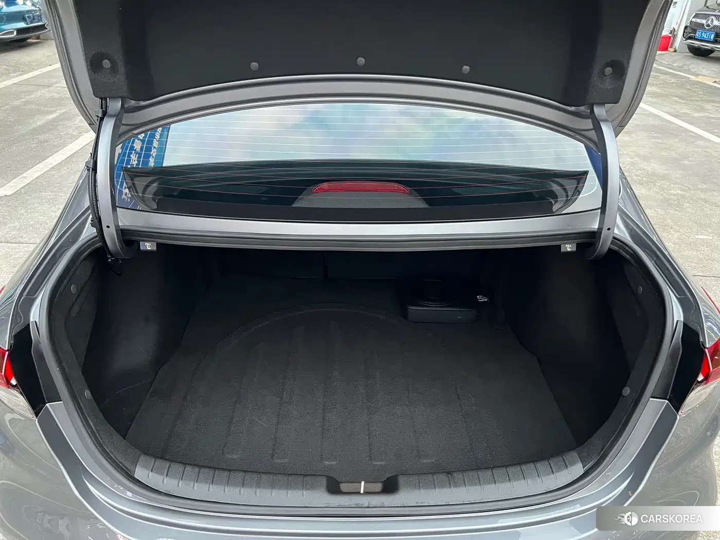 Kia K3 2023 Silver/gray из Китая, фото 3