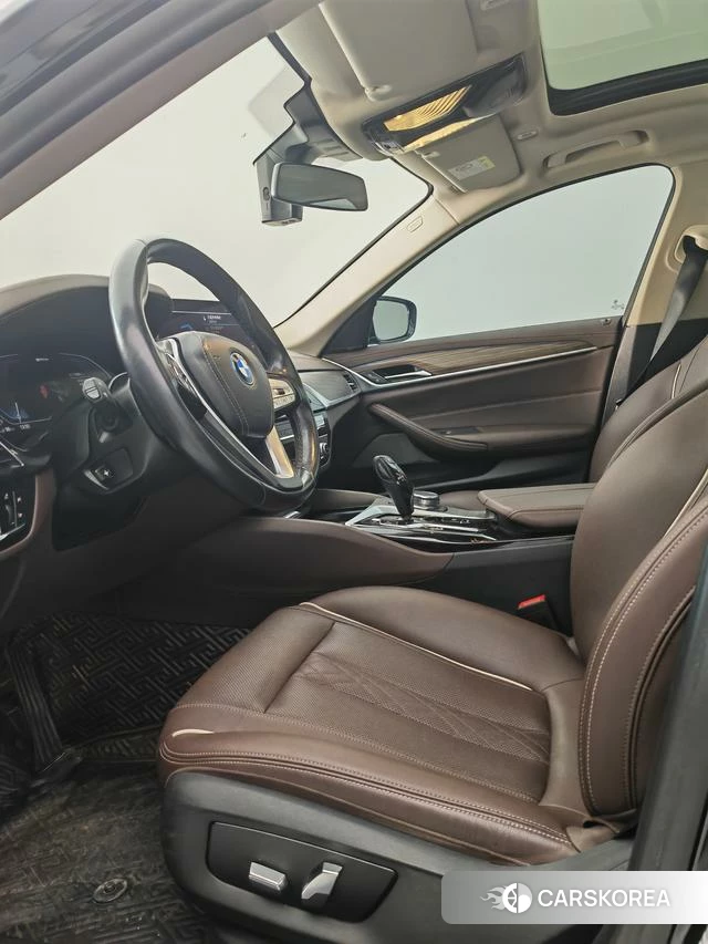 BMW 5 series PHEV 2022 Черный из Китая, фото 3