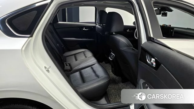 Kia The New K3 2nd generation 2021 Белый из Кореи, фото 3