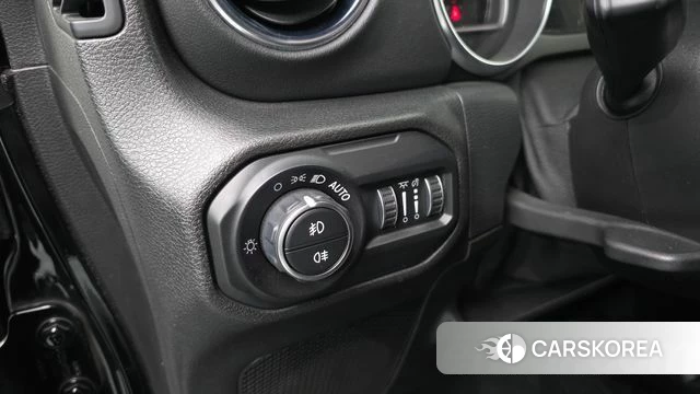 Jeep Wrangler (JL) 2021 Черный из Кореи, фото 3