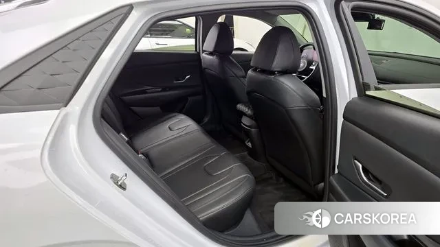 Hyundai The New Avante (CN7) 2023 Белый из Кореи, фото 3