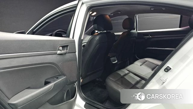 Hyundai Avante AD 2018 Белый из Кореи, фото 3