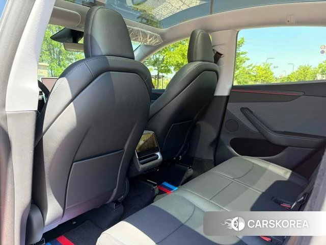 Tesla Model Y 2025 Красный из Кореи, фото 3