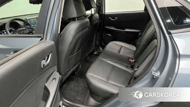 Hyundai Kona 2018 Серебристо-серый из Кореи, фото 3