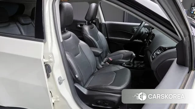 Jeep Compass 2nd Generation 2019 Белый из Кореи, фото 3