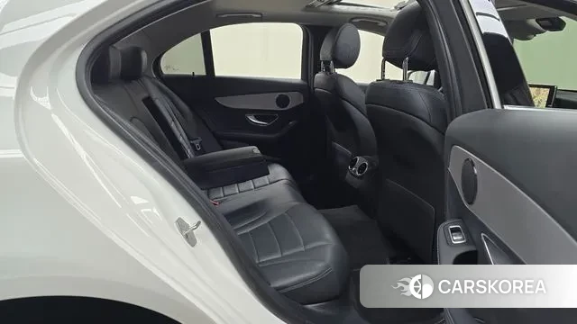 Mercedes-Benz C-Class W205 2018 Белый из Кореи, фото 3