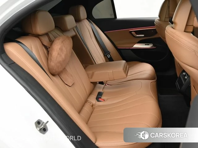 Mercedes-Benz E-Class W214 2025 Белый из Кореи, фото 3