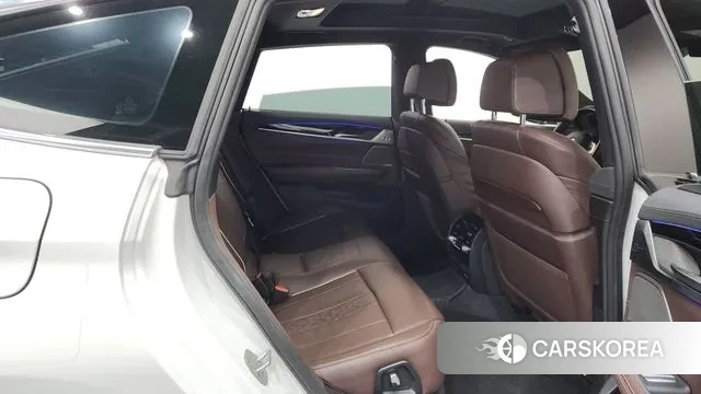 BMW 6 Series GT (G32) 2023 Белый из Кореи, фото 3