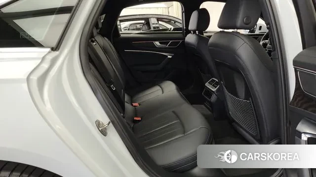 Audi A6 (C8) 2023 Белый из Кореи, фото 3