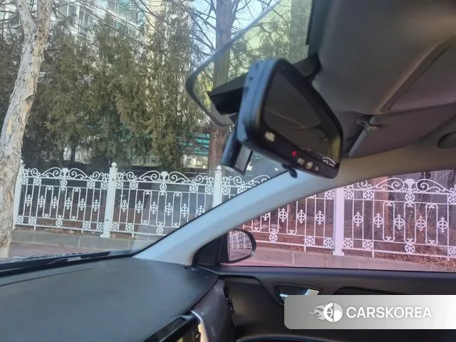 Kia Stonic 2018 Белый из Кореи, фото 3