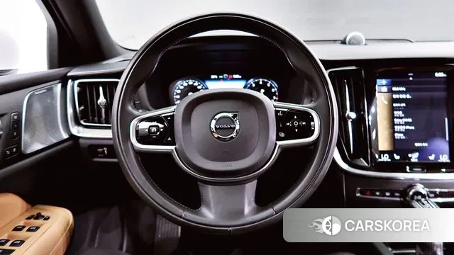 Volvo S60 3rd generation 2019 Белый из Кореи, фото 3