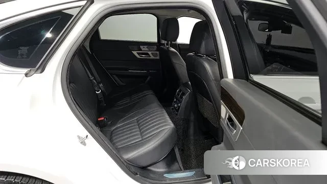 Jaguar XF (X260) 2018 Белый из Кореи, фото 3