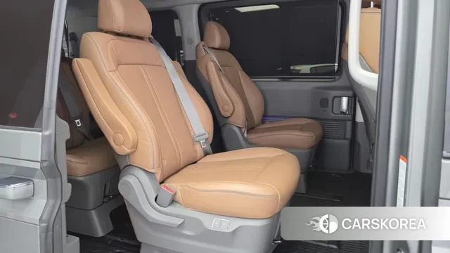 Hyundai Staria 2023 Серый из Кореи, фото 3