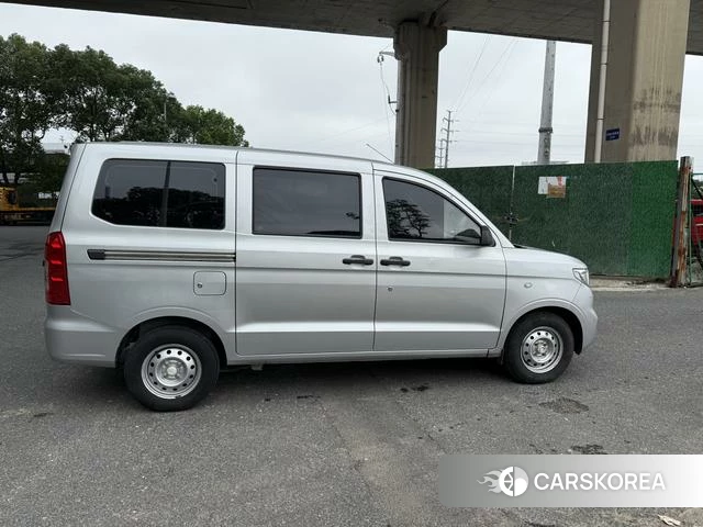 Wuling Automobile Wuling Hongguang V 2021 Серебристо-серый из Китая, фото 3