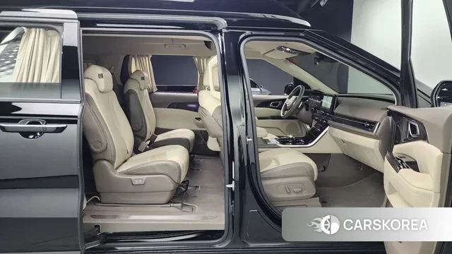 Kia Carnival 4th generation 2023 Черный из Кореи, фото 3